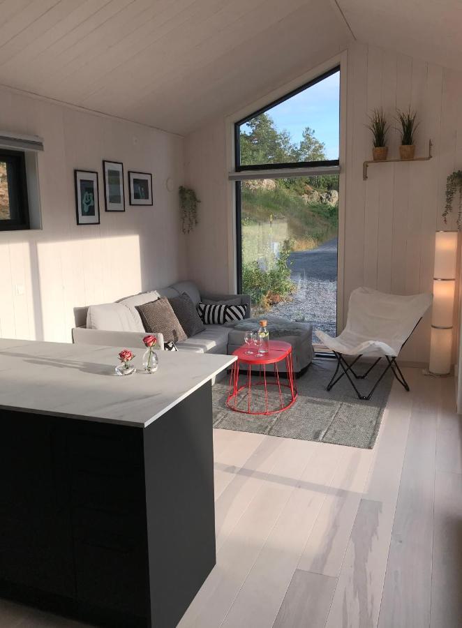 Hytte Med Sjoutsikt Og 20 Min Fra Dyreparken Grimstad  Eksteriør billede